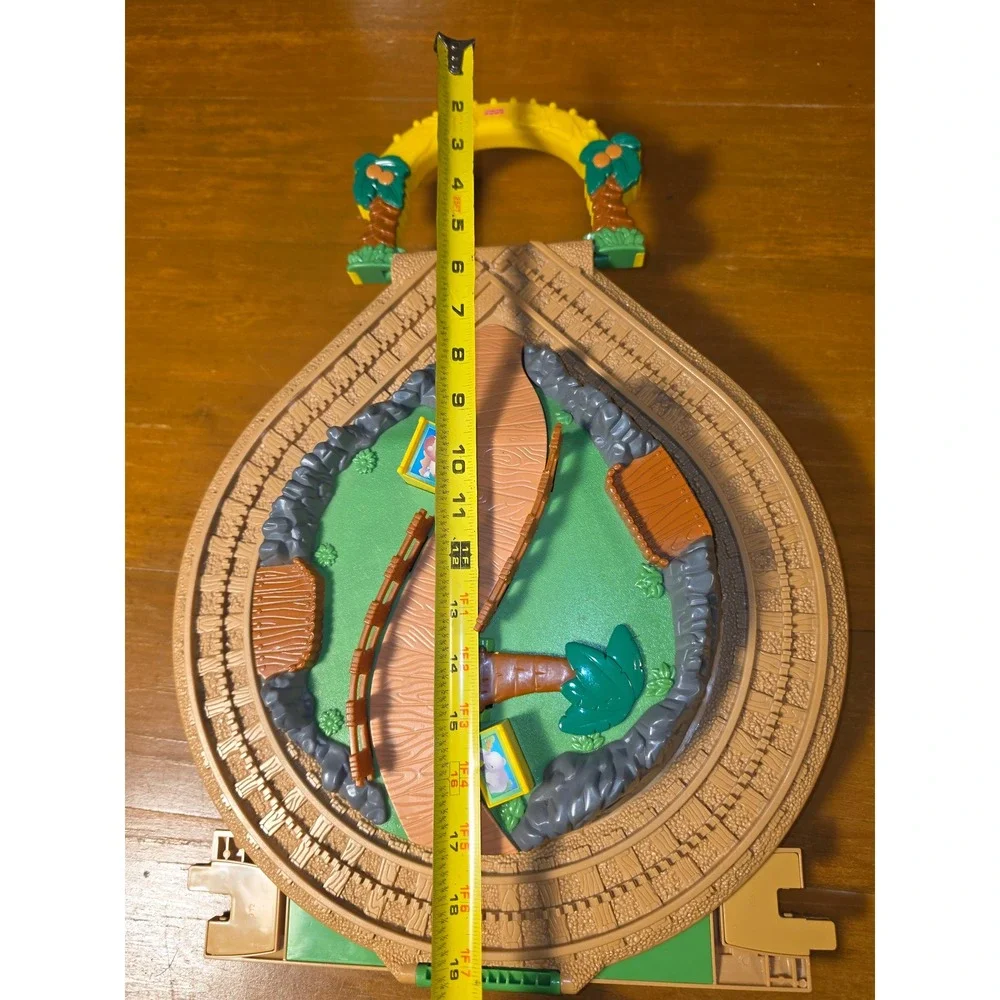 Fisher-Price GeoTrax Zoo Train Set Folding Track Engines Figures Lion Safari